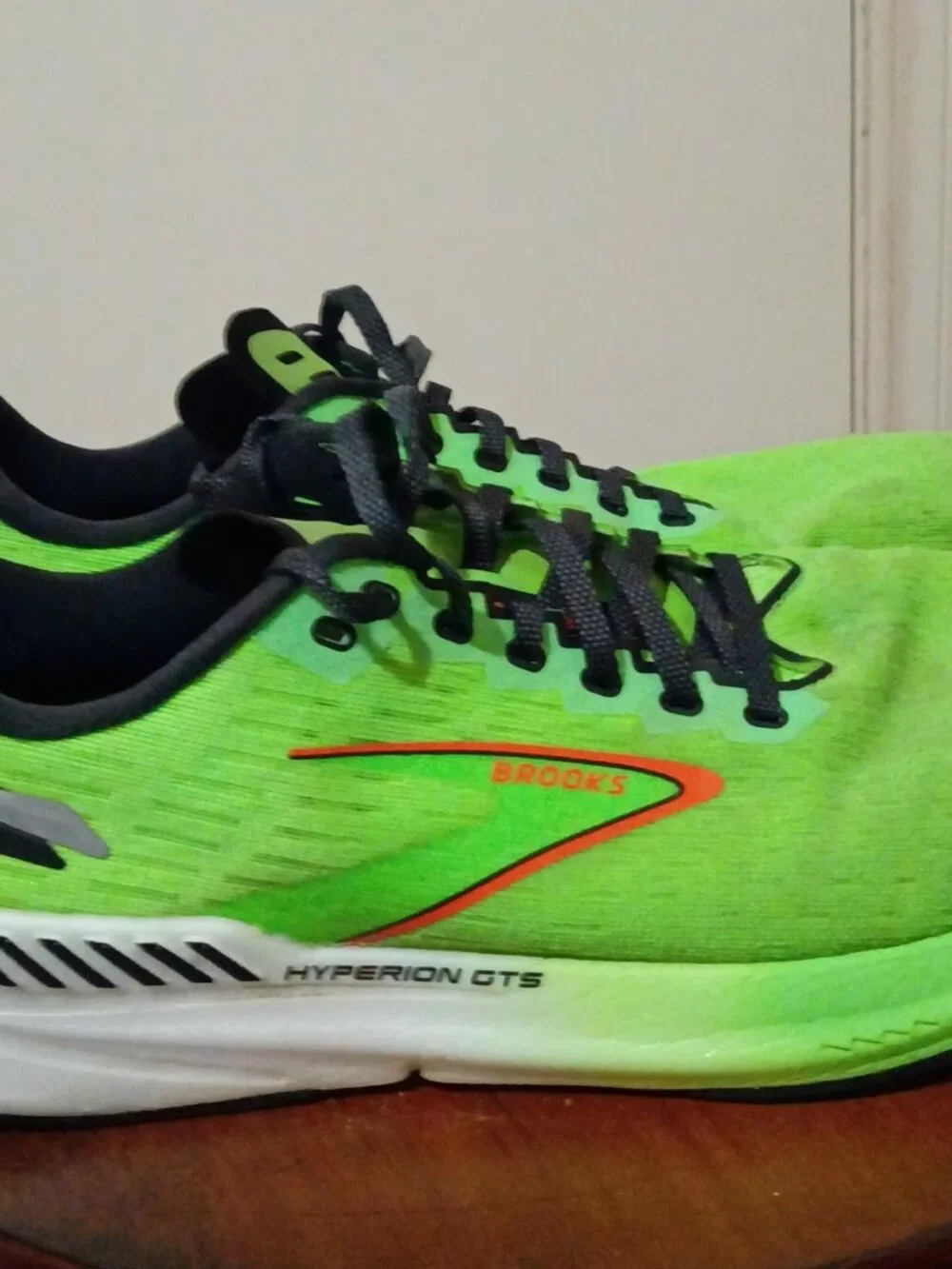 Brooks, Hyperion GTS, Green Gecko, Running, Walking, Marathon, Mens Size 11.5